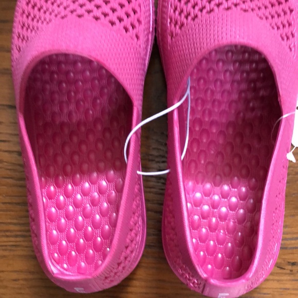 - New “Layer 8” waterproof women’s shoes for garden, pool, beach etc. Pink. - Picture 4 of 9